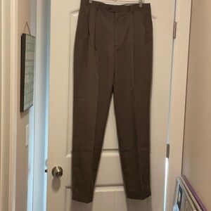 Men’s Braggi brown dress pants. Size W34, L34.